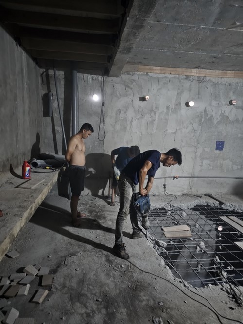 Phá dỡ công trình